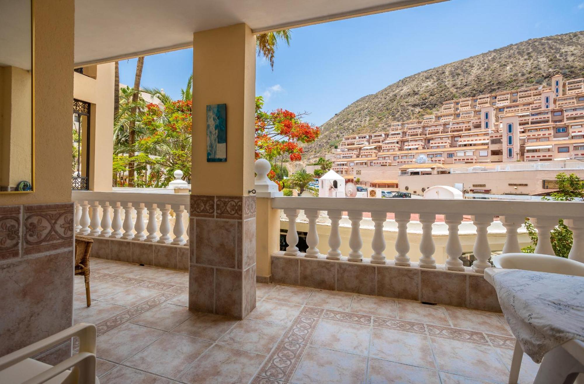 Castle Harbour Melanie'S Apartment By Lovetenerife Los Cristianos  Exterior photo